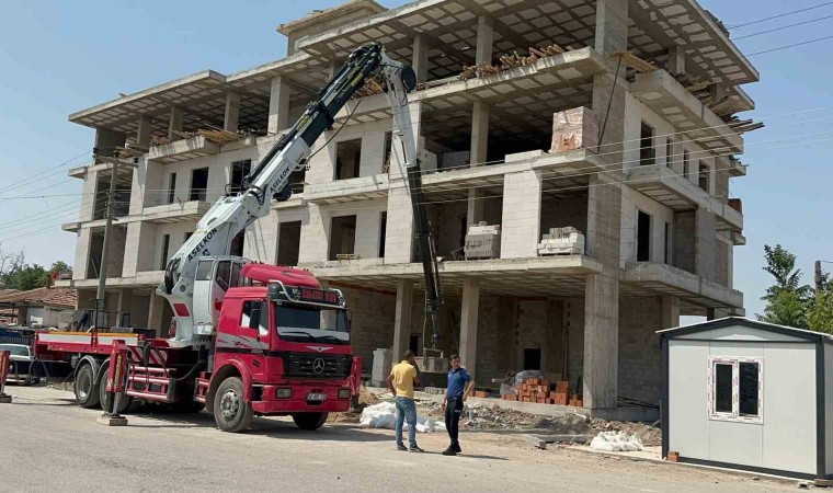 Aksarayda elektrik akımına kapılan 2 inşaat işçisi ağır yaralandı