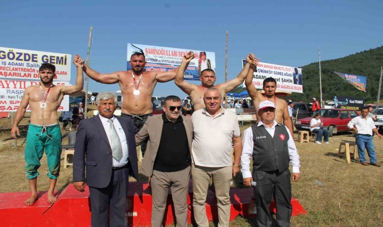 Alaçam Dürtmen Yayla Şenliklerinde başpehlivan Fatih Kanbur