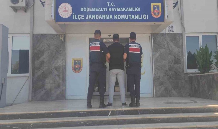 Antalyada, 1i kırmızı bültenle aranan 39 şahıs yakalandı