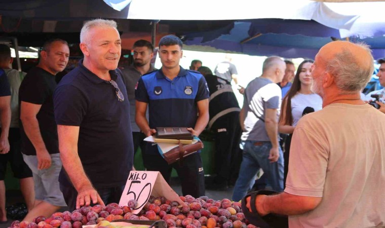 Atakumda zabıtadan pazar denetimi