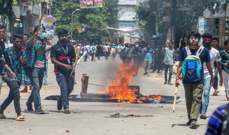 Bangladeşteki protestolarda can kaybı 105e yükseldi