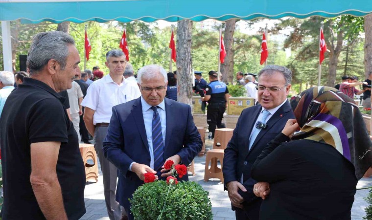 Başkan Özdoğandan 15 Temmuz da şehitlere ziyaret