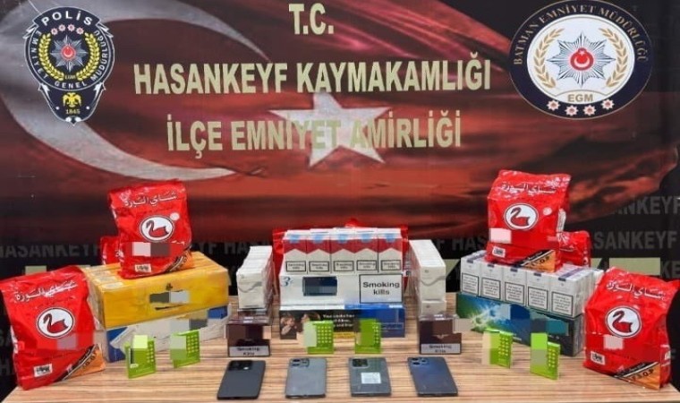 Batmanda gümrük kaçağı cep telefonu ve sigara ele geçirildi