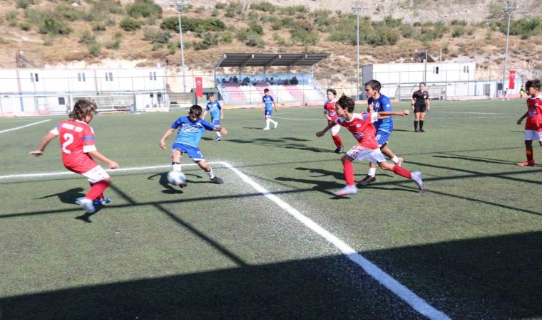 Bayraklıda U-12 Cup Futbol Turnuvası heyecanı