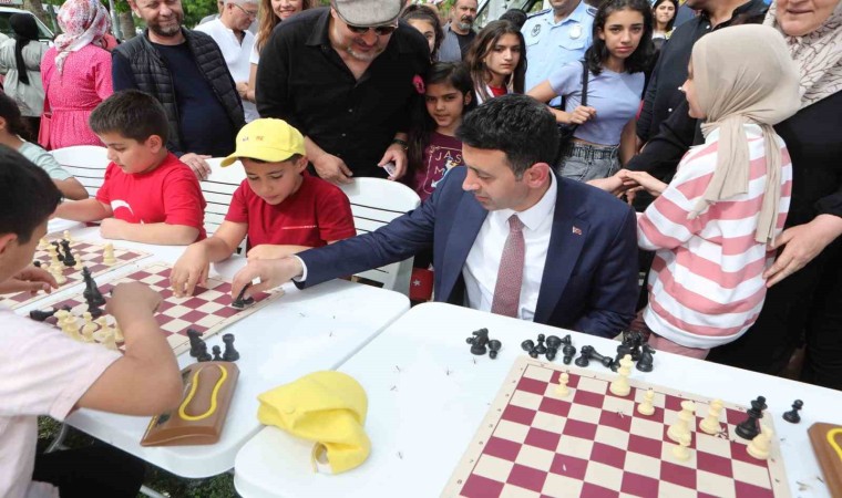 Bayraklıda yaz okulu atölyeleri başlıyor