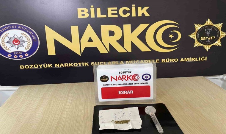 Bilecikte şüpheli şahıs uyuşturucu madde ile yakalandı