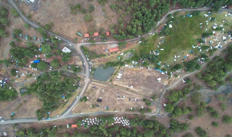 Bin 700 rakımlı Topuklu Yaylasında uzayın derinliklerini fotoğrafladılar