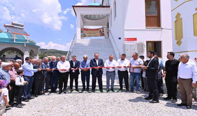 Bozdoğanda yapımı tamamlanan camii ibadete açıldı