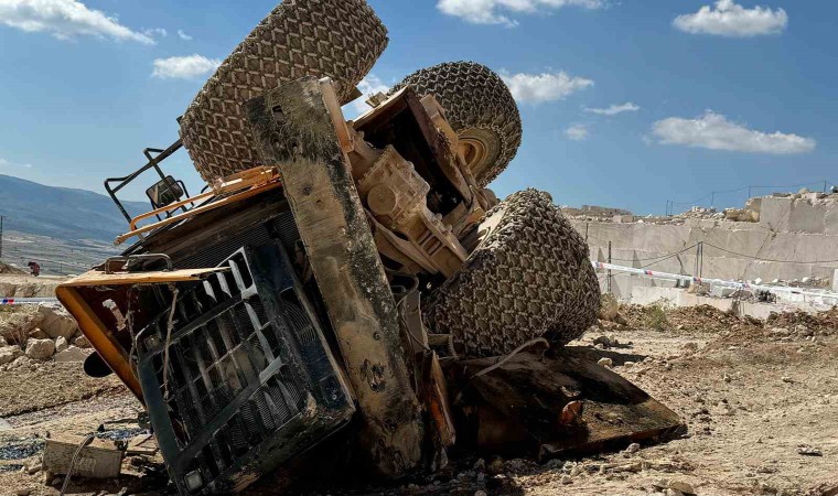 Burdurda mermer ocağında kepçe devrildi: 1 ölü, 1 yaralı