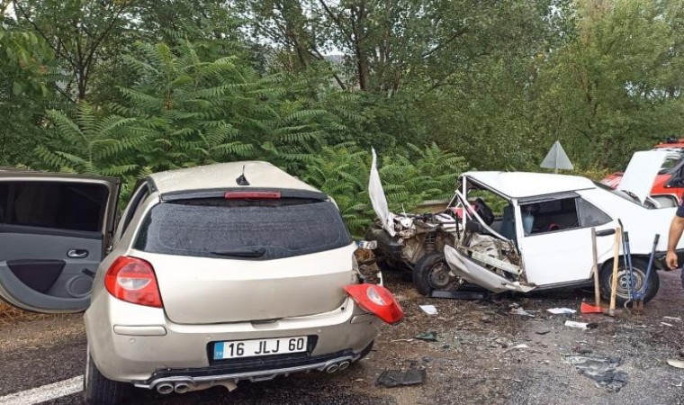 Bursada kayganlaşan yolda trafik kazası: 1 ölü, 3 yaralı