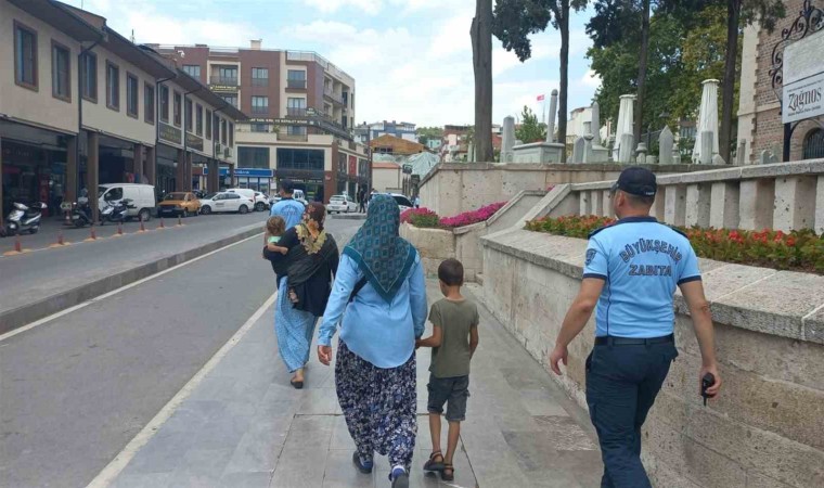 Büyükşehir zabıtası, dilencilere göz açtırmıyor