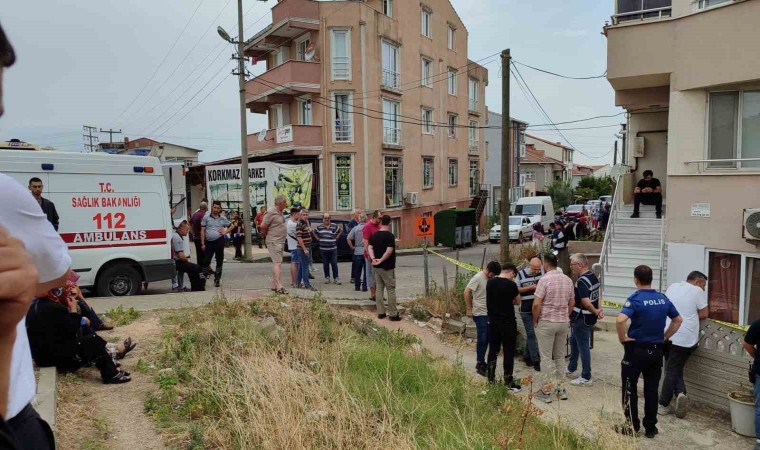 Çanakkalede cinnet getiren baba, eşini ve çocuğunu pompalı tüfekle öldürdü, intihar etti