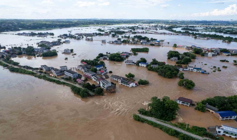 Çinde sel ve toprak kayması: 7 ölü, 3 kayıp