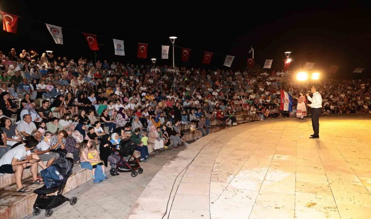 Denizli Büyükşehirin halk dansları festivali kentin dört bir yanında devam ediyor