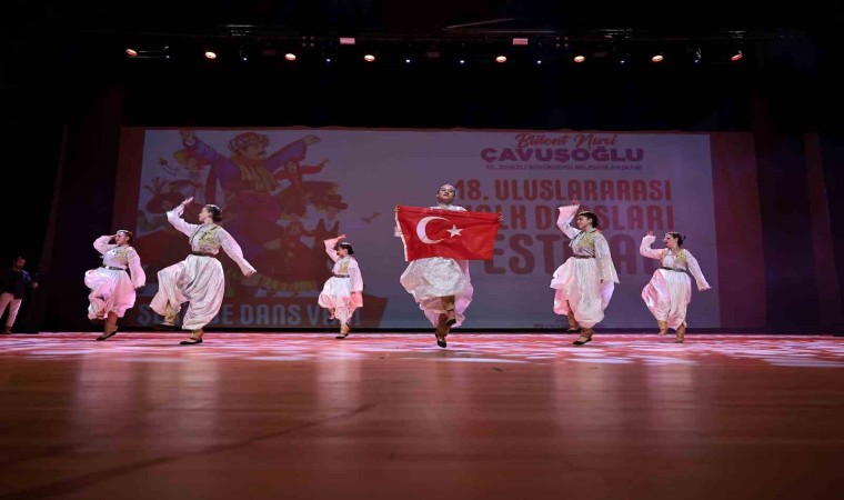 Denizli 18. Uluslararası Halk Dansları Festivali sona erdi