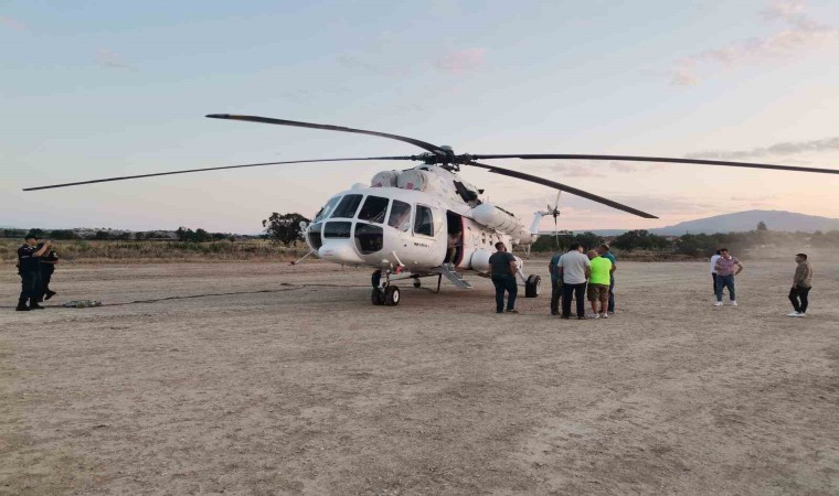 Denizlideki yangın söndürme çalışmalarına desteğe gelen helikopter zorunlu iniş yaptı