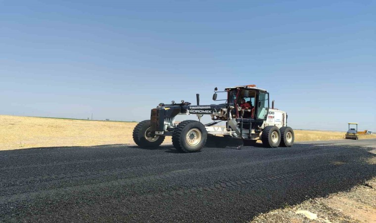 Diyarbakırda kırsal mahallelerde yollar yenileniyor