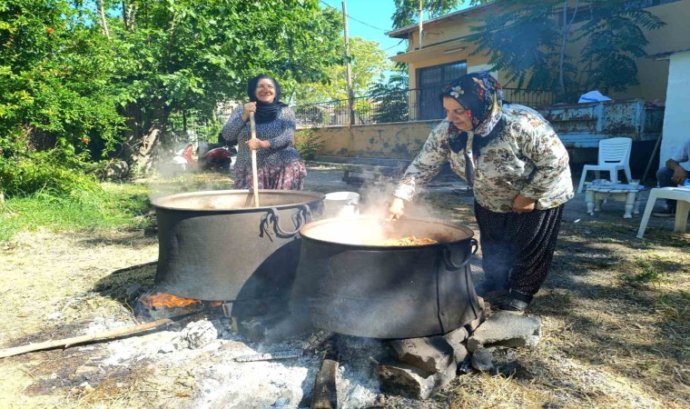 Dutun şifa yolculuğu başladı: Tuncelide pekmez kazanları kuruldu