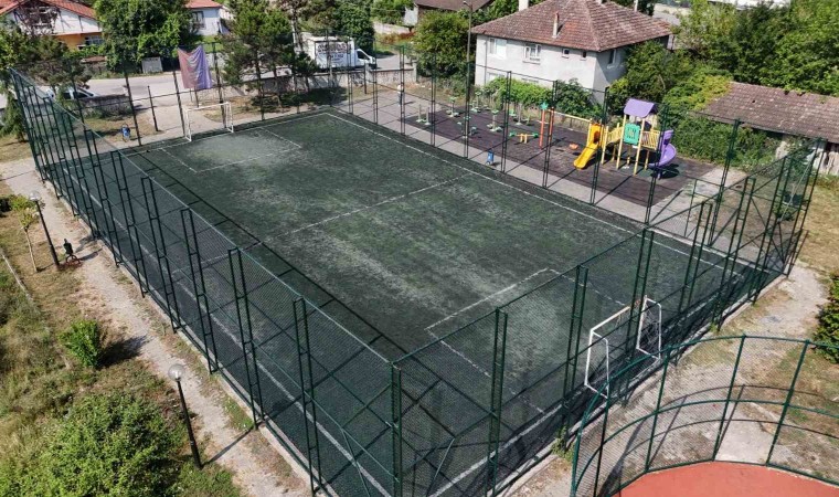 Düzcede 14 amatör spor sahası yenileniyor