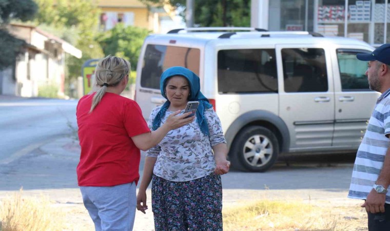 Eline fotoğrafı alan gelin sokak sokak kayıp kaynanasını arıyor