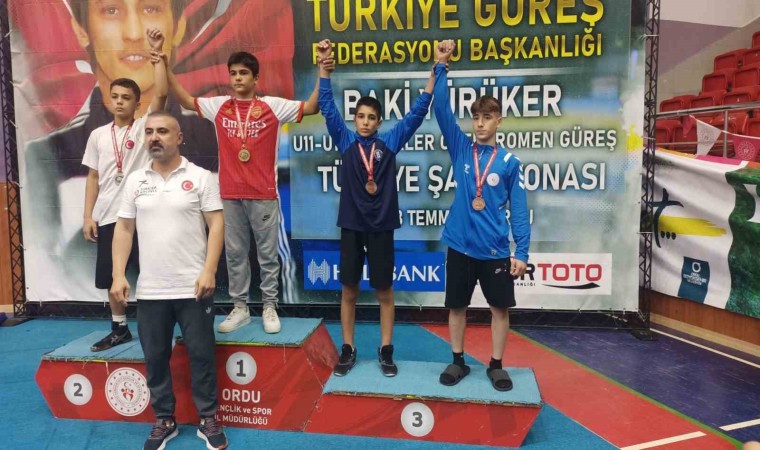 Emetli genç güreşçi Türkiye 3üncüsü oldu