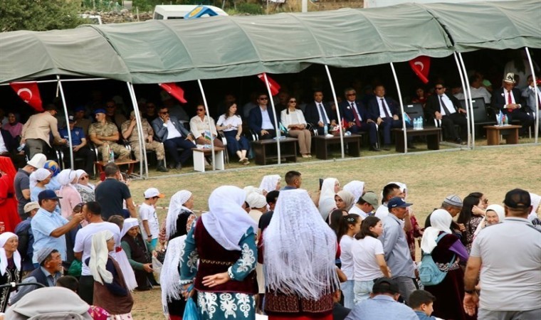 Ercişte yaşayan Kırgız Türkleri 42. Yıl Kültür Şenliği düzenledi