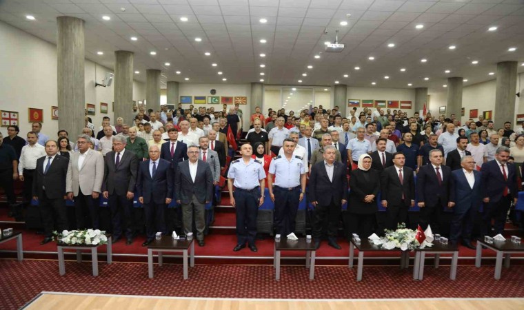 ERÜde “15 Temmuz Milletin Zaferi ve FETÖ Terör Örgütü” konulu konferans düzenlendi