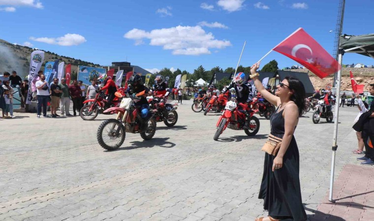 Erzincan Ergan Dağında renkli festival