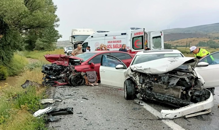 Erzincanda trafik kazası: 4 yaralı