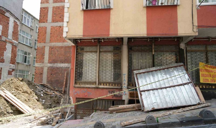 Esenlerde çatlaklar nedeniyle boşaltılan binanın son iki katının kaçak olduğu ortaya çıktı