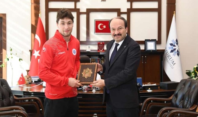 ETÜlü Muhammed Ali Olimpiyat vizesi aldı