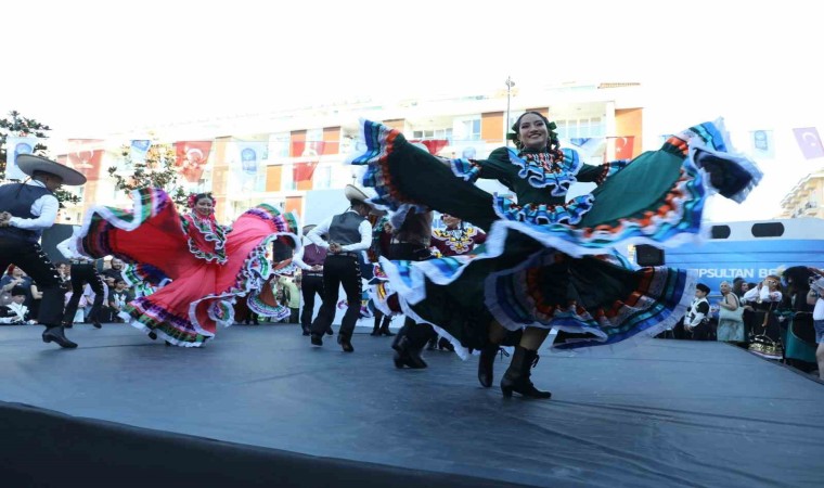 Eyüpsultanda Uluslararası Halk Dansları Festivali