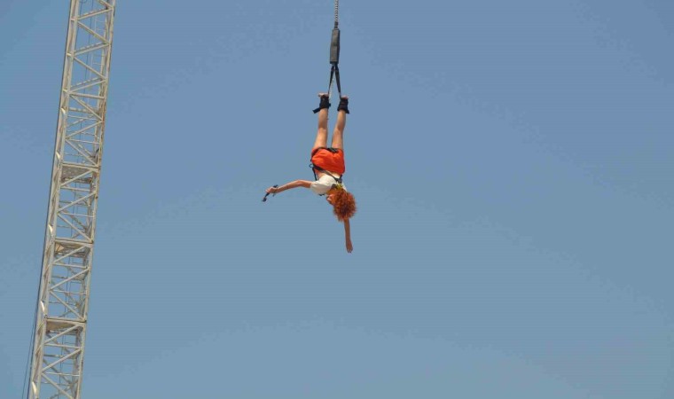 Fethiyede bungee jumping heyecanı