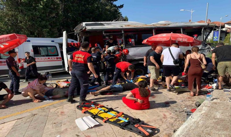 Freni boşalan tur otobüsü dehşet saçtı: 4ü ağır çok sayıda yaralı