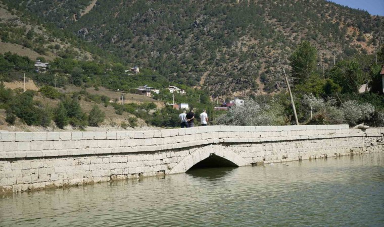 Gümüşhanede mahalleli ‘mevsimlik köprü için çözüm istiyor