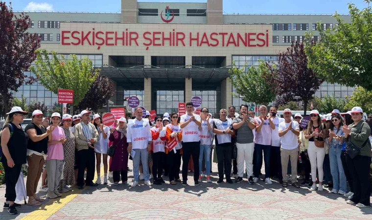 Haklarını alamayan hastane çalışanları için eylem yaptılar