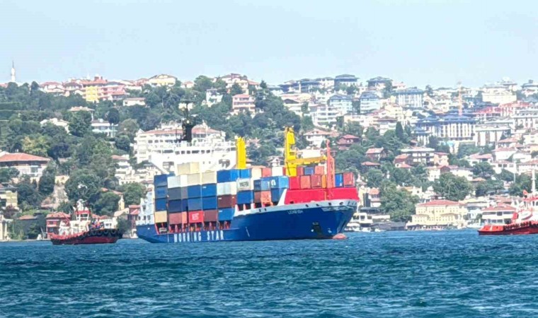 İstanbul Boğazında gemi arıza yaptı, boğaz trafiği askıya alındı