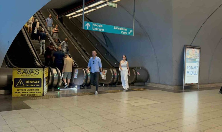 İzmir Metrosunda yürüyen merdiven arızalandı, 9 kişi yaralandı