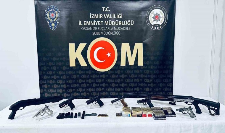 İzmirdeki yasa dışı silah ticareti operasyonunda 1 tutuklama