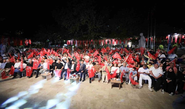 Kağıthanede 15 Temmuz Demokrasi ve Milli Birlik Günü nöbeti tutuldu