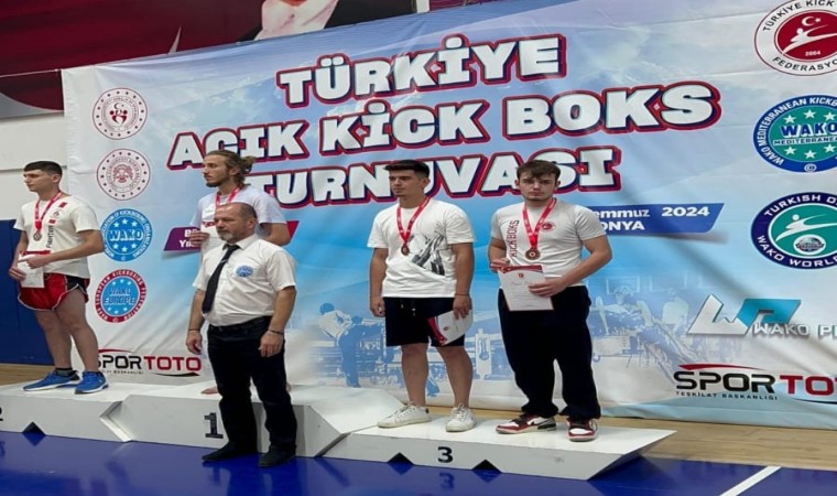 Kick Boks Turnuvasına Sakaryalı sporcular damga vurdu