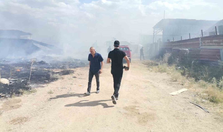 Kırklarelinde atık toplama tesisinde yangın