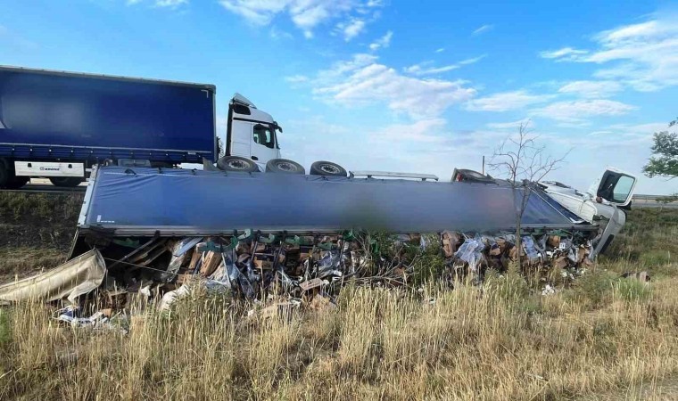 Konyada alkol yüklü tır devrildi: 1 yaralı