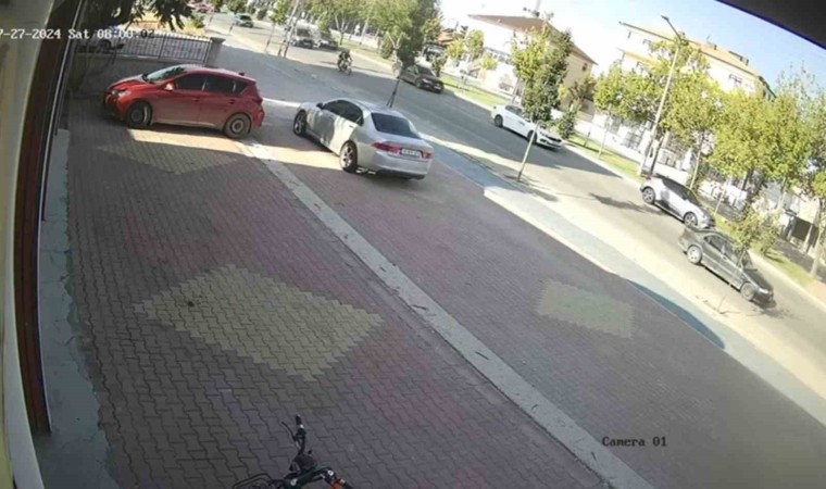 Konyada motosiklet otomobille çarpıştı: 2 yaralı