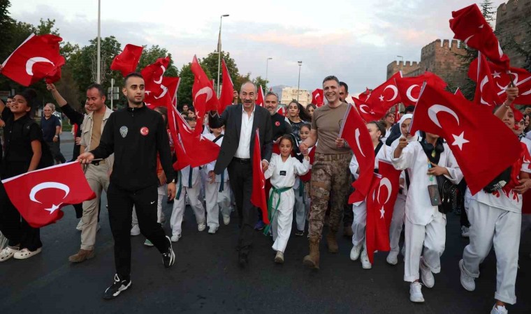 KTO, KAYSO VE KTB, 15 Temmuz Milletin Zaferinde meydanda nöbetteydi