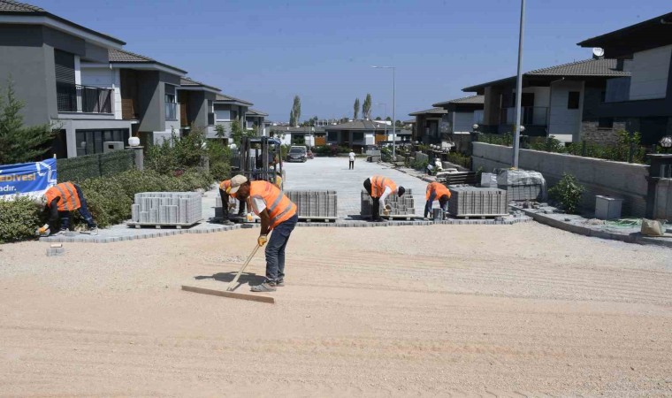 Kuşadası Belediyesinin Güzelçamlı Mahallesindeki çalışmaları hız kesmiyor