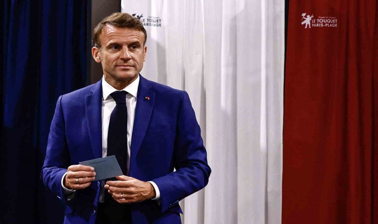 Macron: Aşırı sağa tek bir oy bile verilmemeli