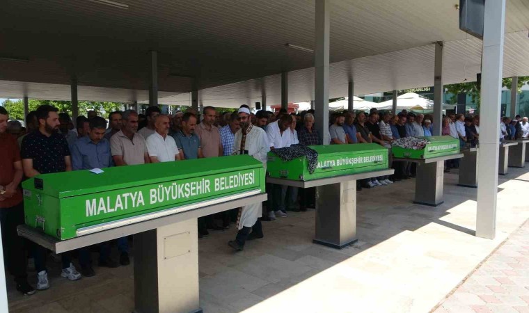 Malatyada uykularında öldürülen anne, kızı ve torunu defin edildi