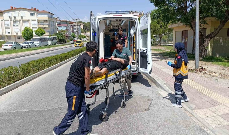 Manavgatta otomobil ile motosiklet çarpıştı: 1 yaralı