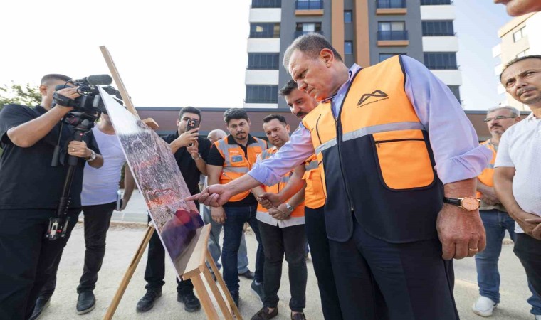 Mersinde Büyükşehir Belediyesinin yol yapım çalışmaları sürüyor